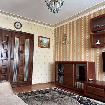 2-х кімн. біля метро, з ремонтом/меблями/технікою