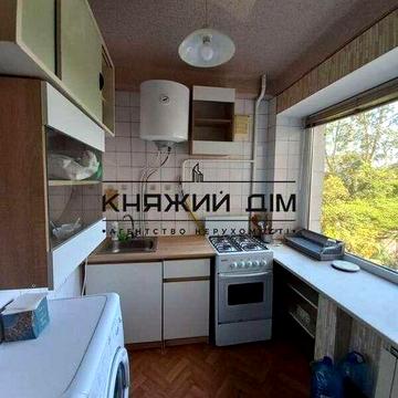 Продаж 2 км. кв. Русанівська набережна,24/51 м. ЛівобережнаКод21145774