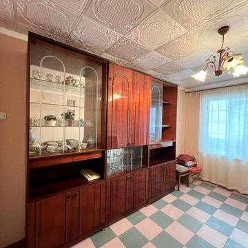 В Продажу 3 к к на 13 лінії , 4/9 поверхового будинку