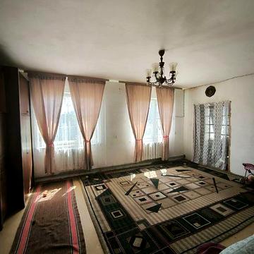 Продам будинок з цокольним та мансардними поверхами