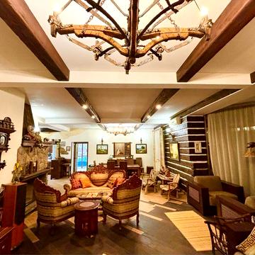 Продам дом в Песчанке!Большой участок, сосны, бассейн! Садовая улица.