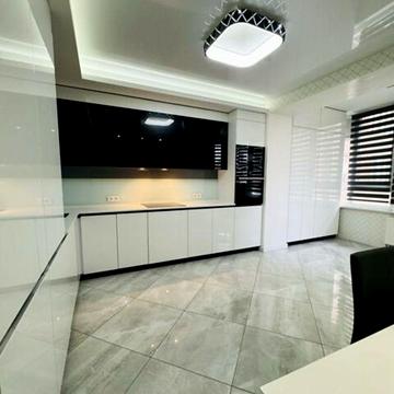 Продаж 3к квартири в самому центрі