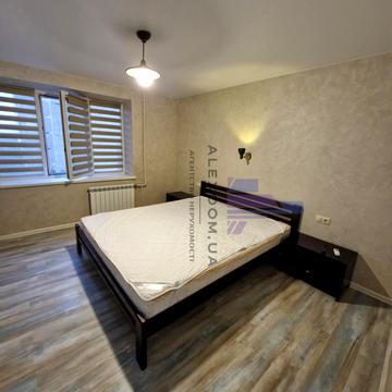 Старосільська вул., 26