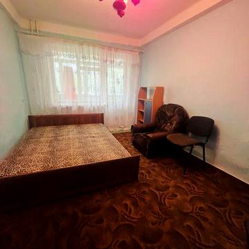 Продам свою 2-х комнатную район Украины