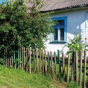 Продається половина будинку в Костополі (1/2)