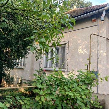 Будинок на дві сімї в с. Гут біля майбутнього термального комплексу