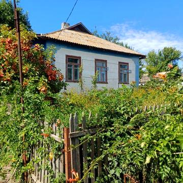 Продам будинок в селі Червона Поляна