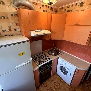 Південна вул., 49