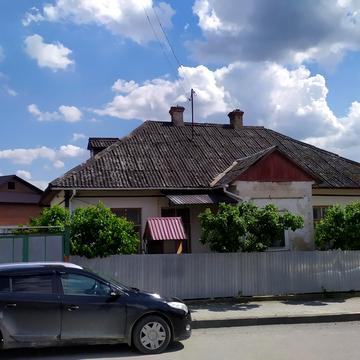 Нічлава вул., 9