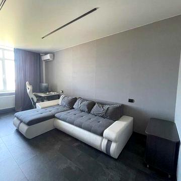 Сучасний, якісний ремонт! Розкішний вид на Київ—щодня, просто з вікна!