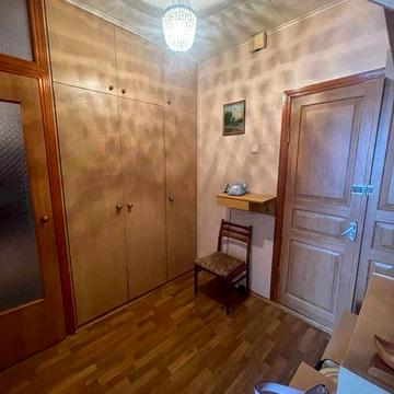 Продам 2-х ком. кв. Гвардейцев Широненцев 52