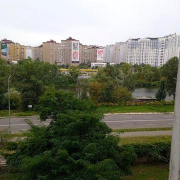 Квартира 3к біля метро Позняки, Срібнокільська 8