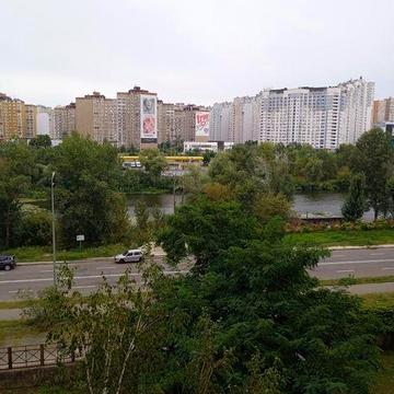 Квартира 3к біля метро Позняки, Срібнокільська 8