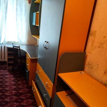 Продаю 3к/кв Адмиральская 4/5 56/42/6,балкон ,колонка 26000