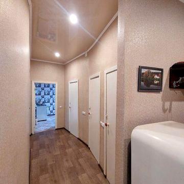 Трикімнатна квартира на площі Визволення.  80 м2