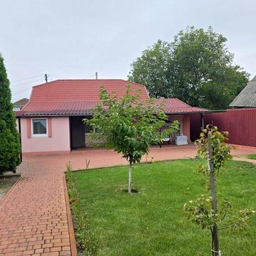 Продаж будинку в районі центрального базару