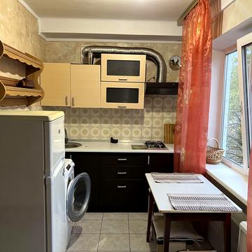 Дарницький бульв., 11