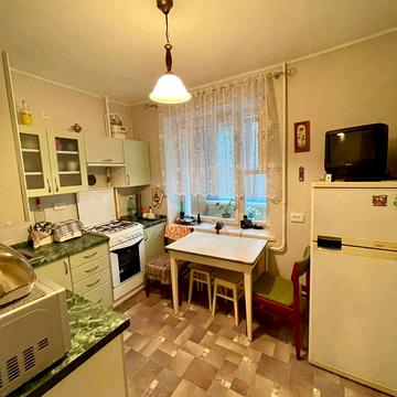 Георгія Гонгадзе просп. (Радянської України), 30