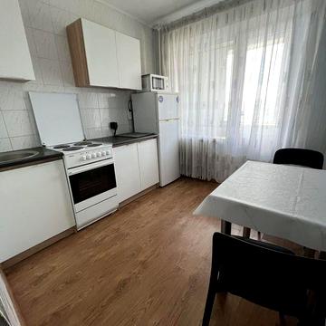 Сдам 1к квартиру низ пр Поля ул Шнэерсона минина1