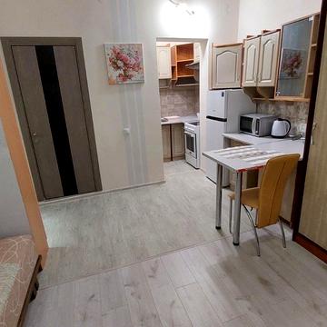 Моторна вул., 62