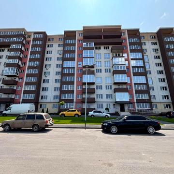 Співдружності вул., 10