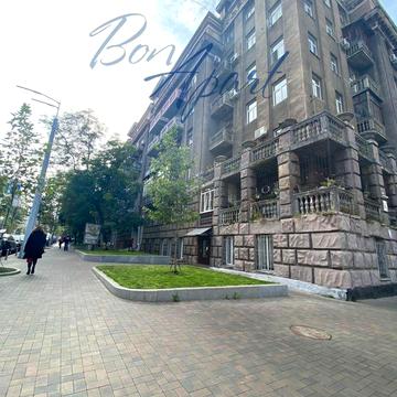 Пирогова вул., 2