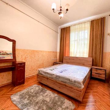 Оренда 2кімн квартири в центрі. Площа Філармонії