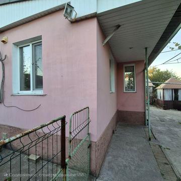 Дом возле АТБ в Романково