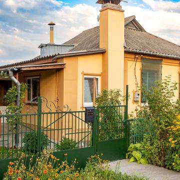 Індустріальна вул., 12