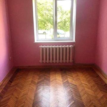 Простора 4х кімнатна квартира в чудову стані !!!