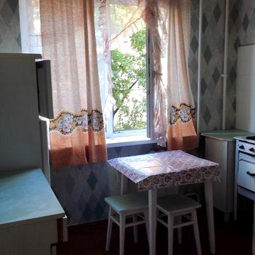 Продам 2-хкомн. квартиру .,ул.Зерновая
