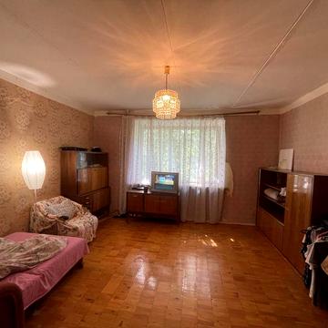 Продаж 2к квартири на просп. Юності