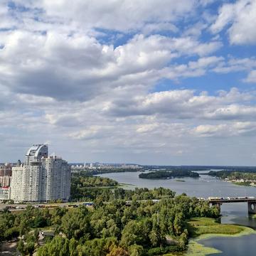 Набережно-Рибальська дорога вул., 27