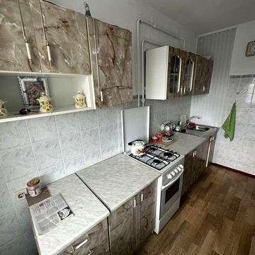 Здається 3 х кімнатна квартира вул. Хотинська р-н ресторана Версаль