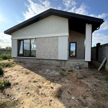 Продаж будинку з красивим краєвидом
