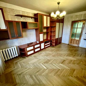 Павла Тичини просп., 3