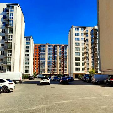 Сімейна вул., 5