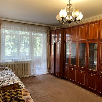 Коломийська вул., 8