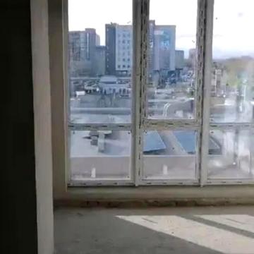 Надрічна вул., 2