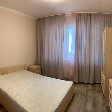 Затишна двокімнатна, Червоної Калини 18, довгостроково
