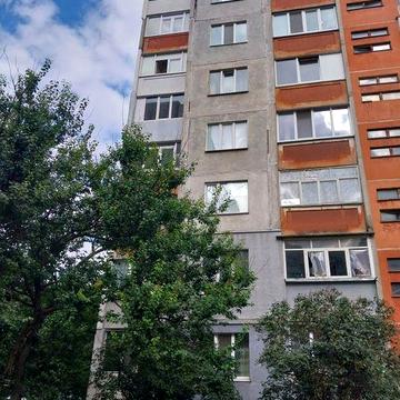 Продається 1 кімнатна, Пухова б 148, 40 м, ЧН , біля Єпіцентру