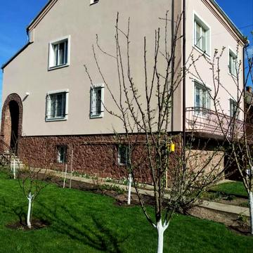 Підгай вул., 7
