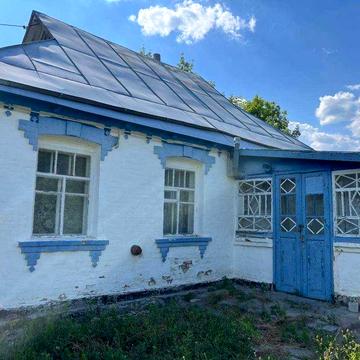 Продаж будинку з земельною ділянкою