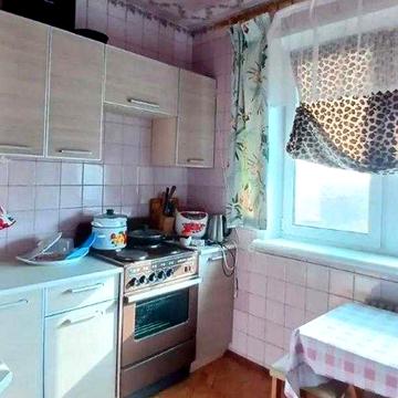 Продам 2 кімнатну квартиру на Олексіївці біля метро.