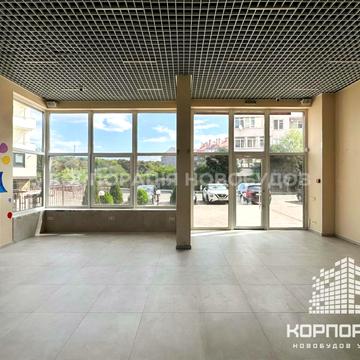 Олександра Хіри вул., 4