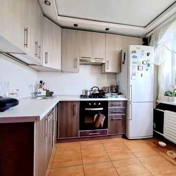 Продам очень хорошую 2-х ком. квартиру в удобном месте!