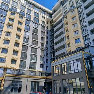 Продам 1 кімнатну квартиру в центрі Ірпеня .