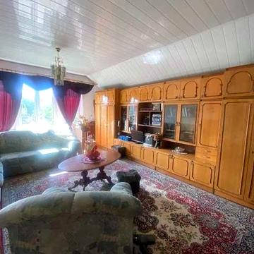 здається 2 км квартира