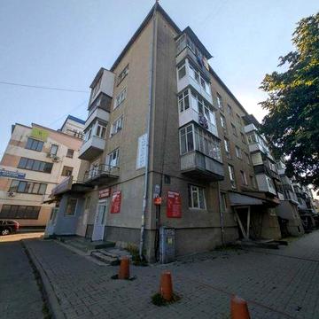 Продається 2 кімнатна квартира напроти Велмарта сама вигідна ціна