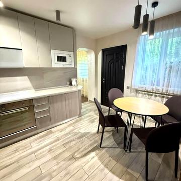 Данила Галицького, 49